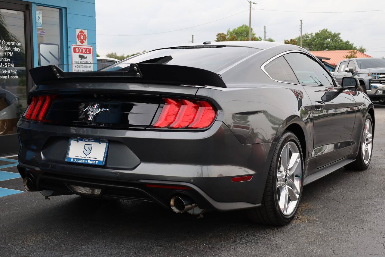 Used 2019 Ford Mustang Premium w/ Equipment Group 201A RWD image 4