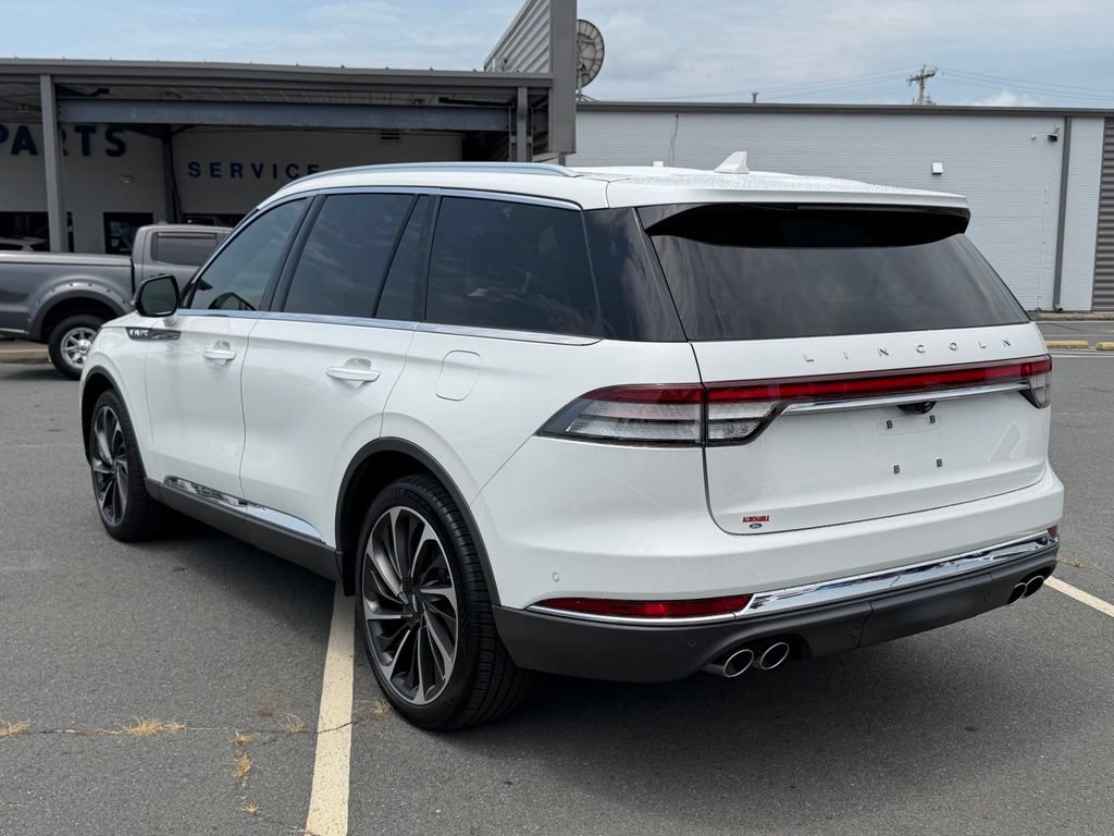Used 2022 Lincoln Aviator Reserve w/ Equipment Group 201A AWD/4WD image 7