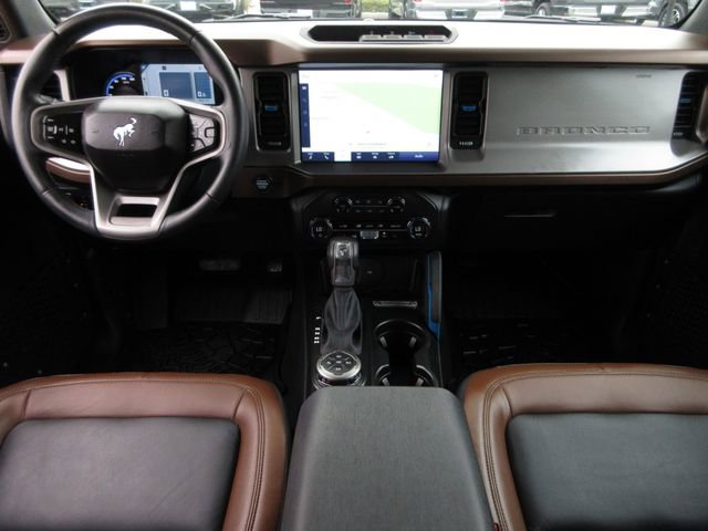 Used 2023 Ford Bronco Outer Banks AWD/4WD image 19