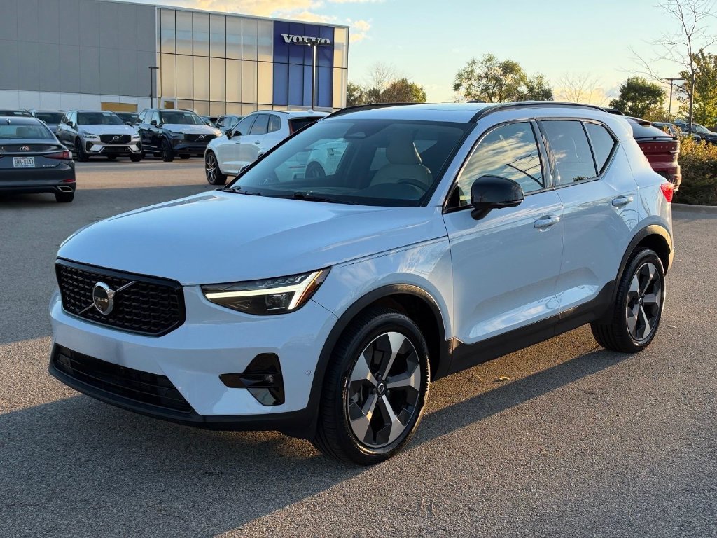 Certified 2024 Volvo XC40 B5 Plus w/ Protection Package Premier