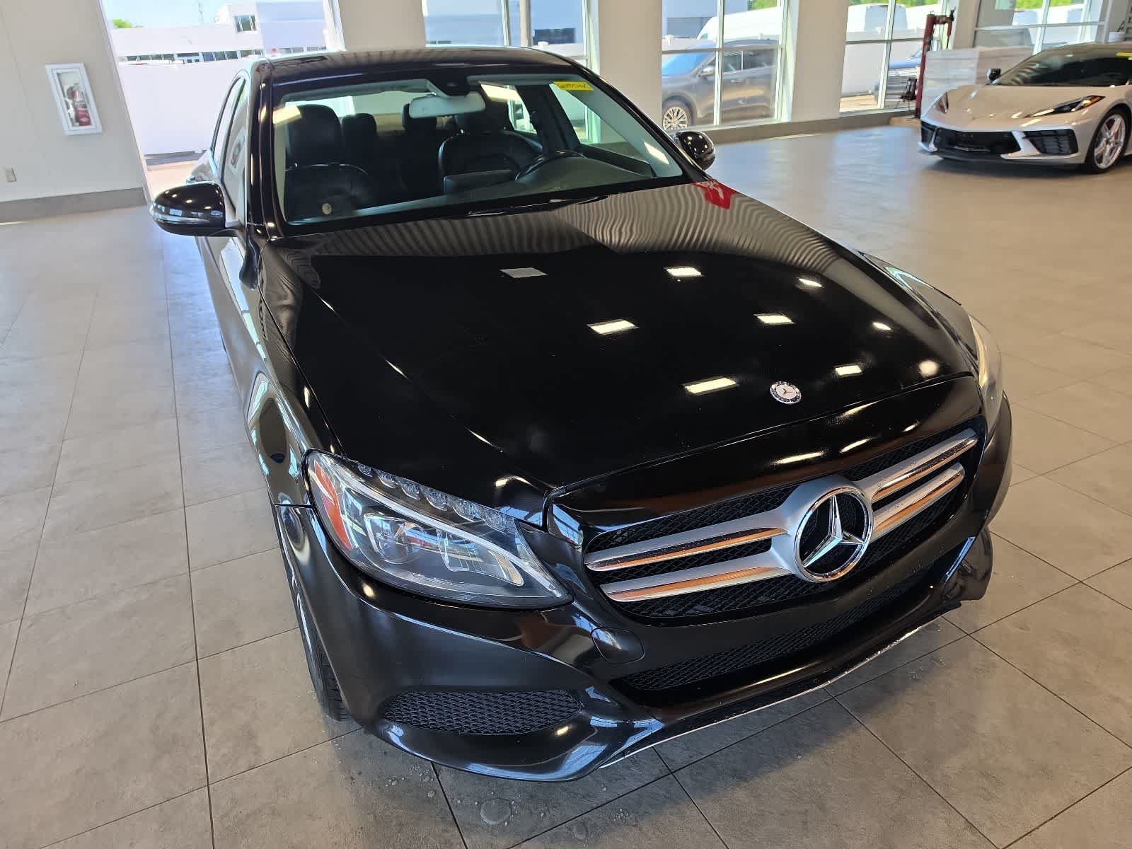 Used 2016 Mercedes-Benz C 300 4MATIC Sedan image 4