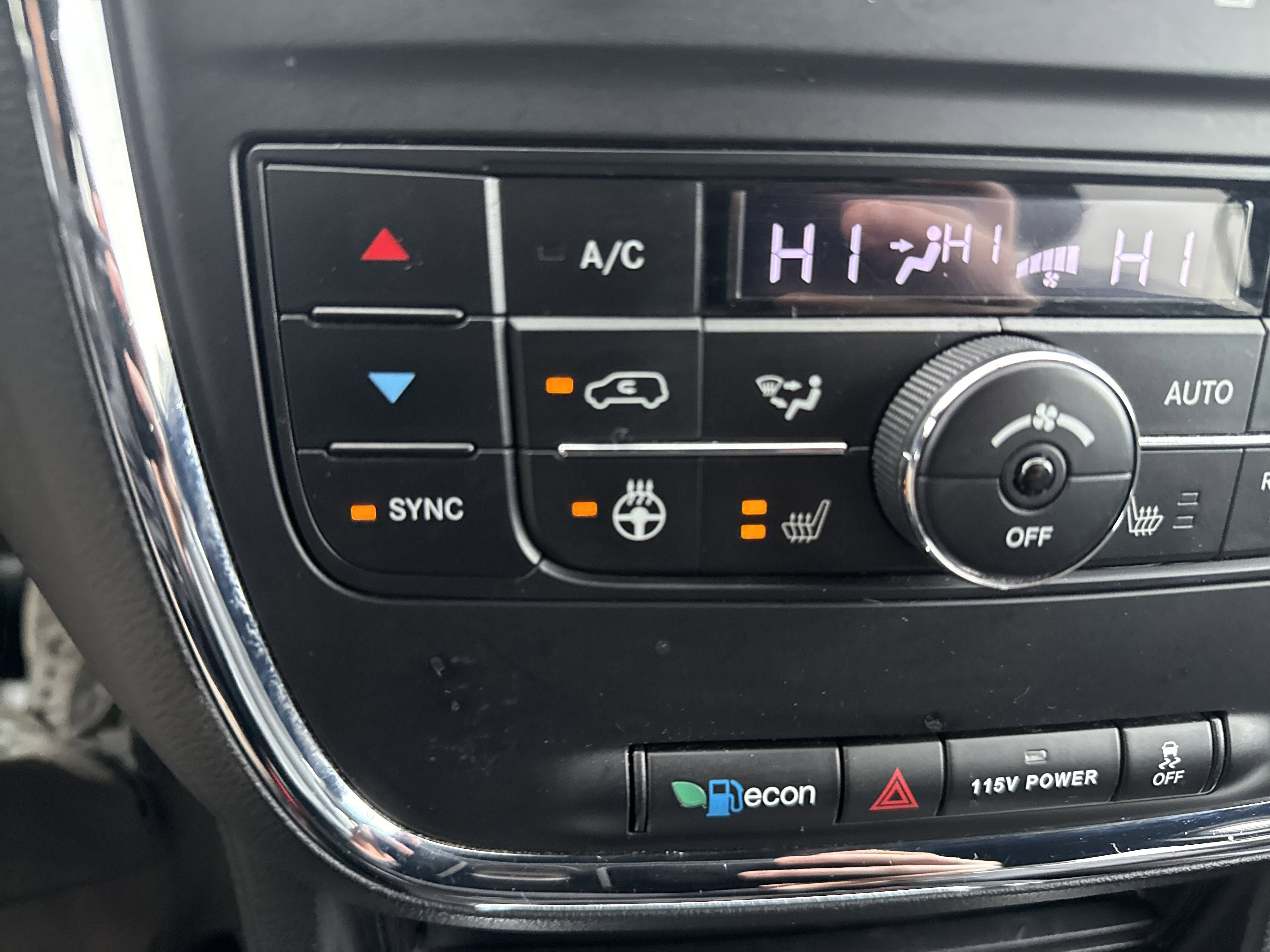 Used 2017 Dodge Grand Caravan GT image 29