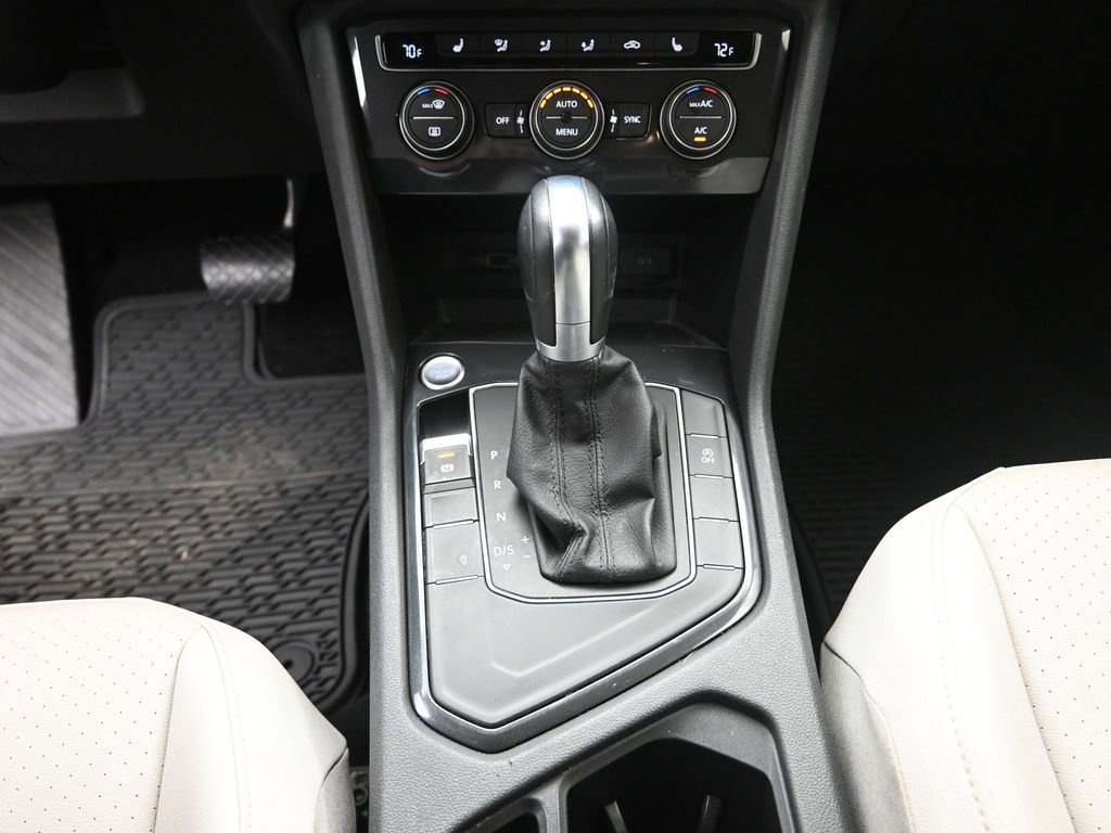 Used 2019 Volkswagen Tiguan SE image 13