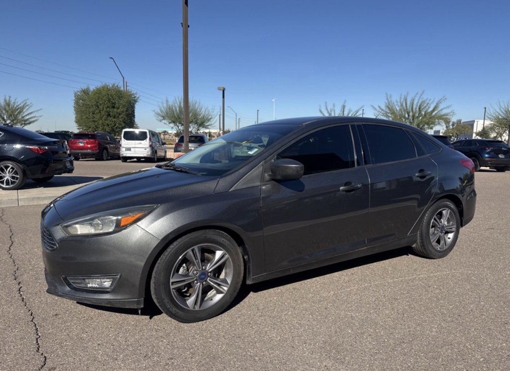 Used 2018 Ford Focus SE w/ SE Appearance Package image 10