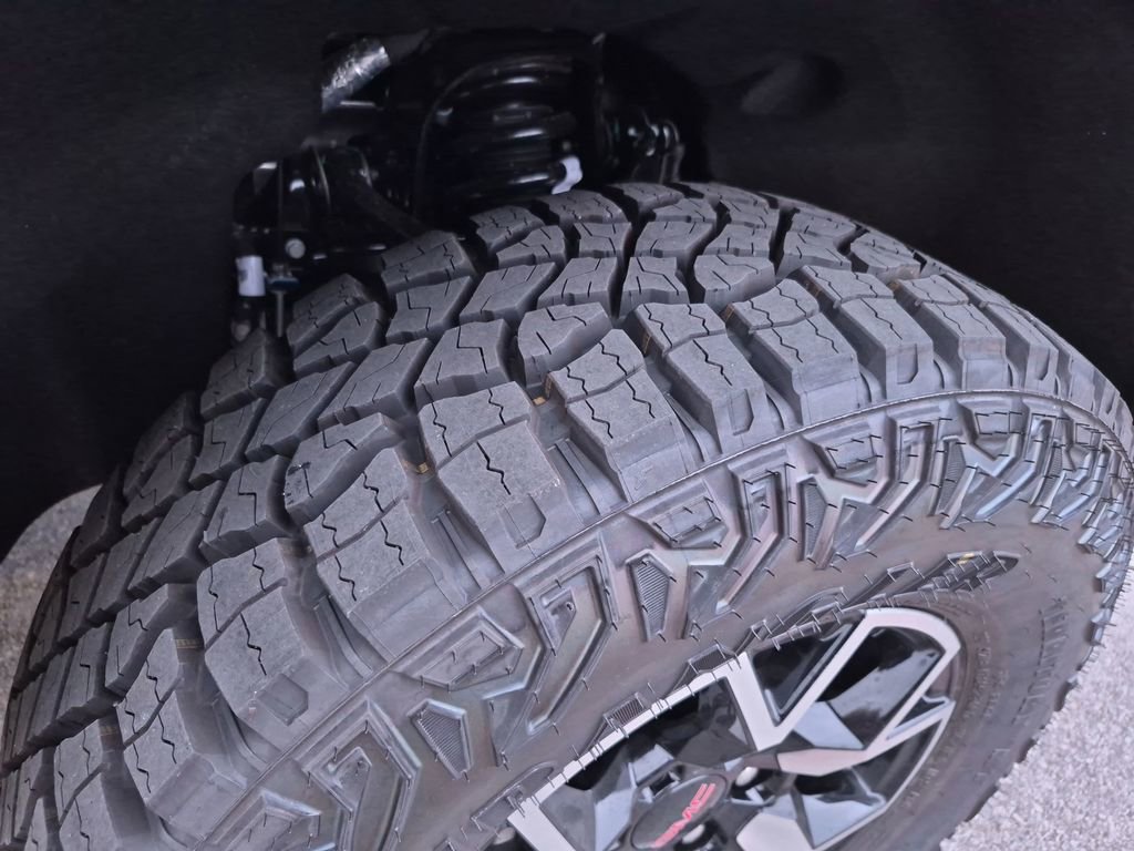 New 2026 GMC Canyon AT4X AWD/4WD image 16