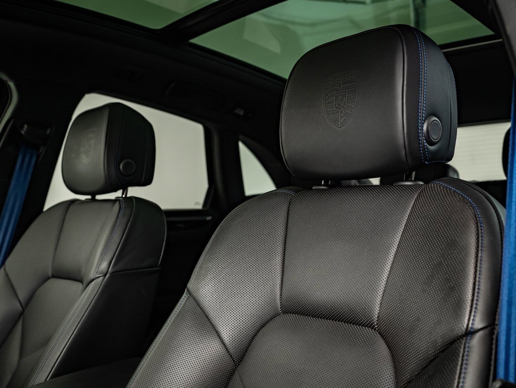 Certified 2024 Porsche Macan image 28