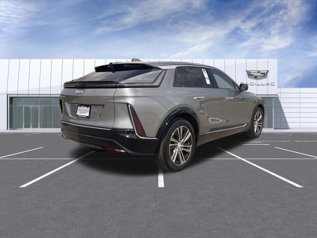 Certified 2024 Cadillac Lyriq Luxury w/ LPO, Floor Liner Package AWD/4WD image 8
