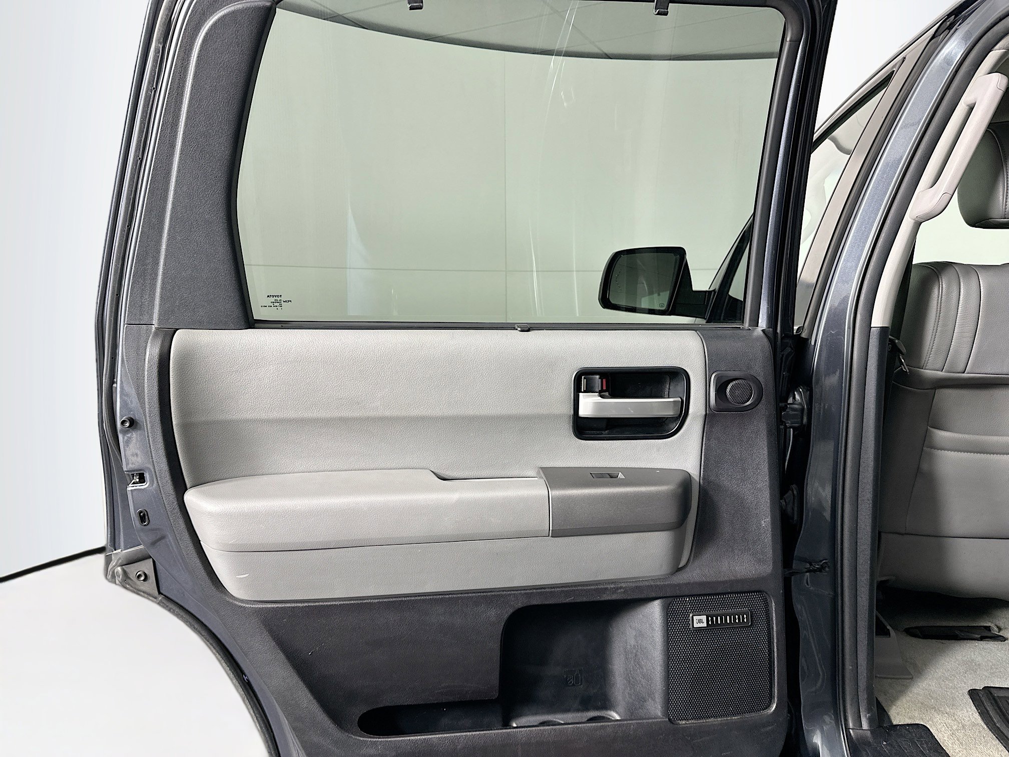 Used 2010 Toyota Sequoia Limited RWD image 27