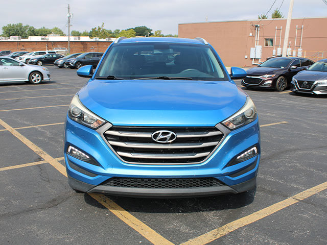 Used 2016 Hyundai Tucson SE w/ Option Group 02 FWD image 3