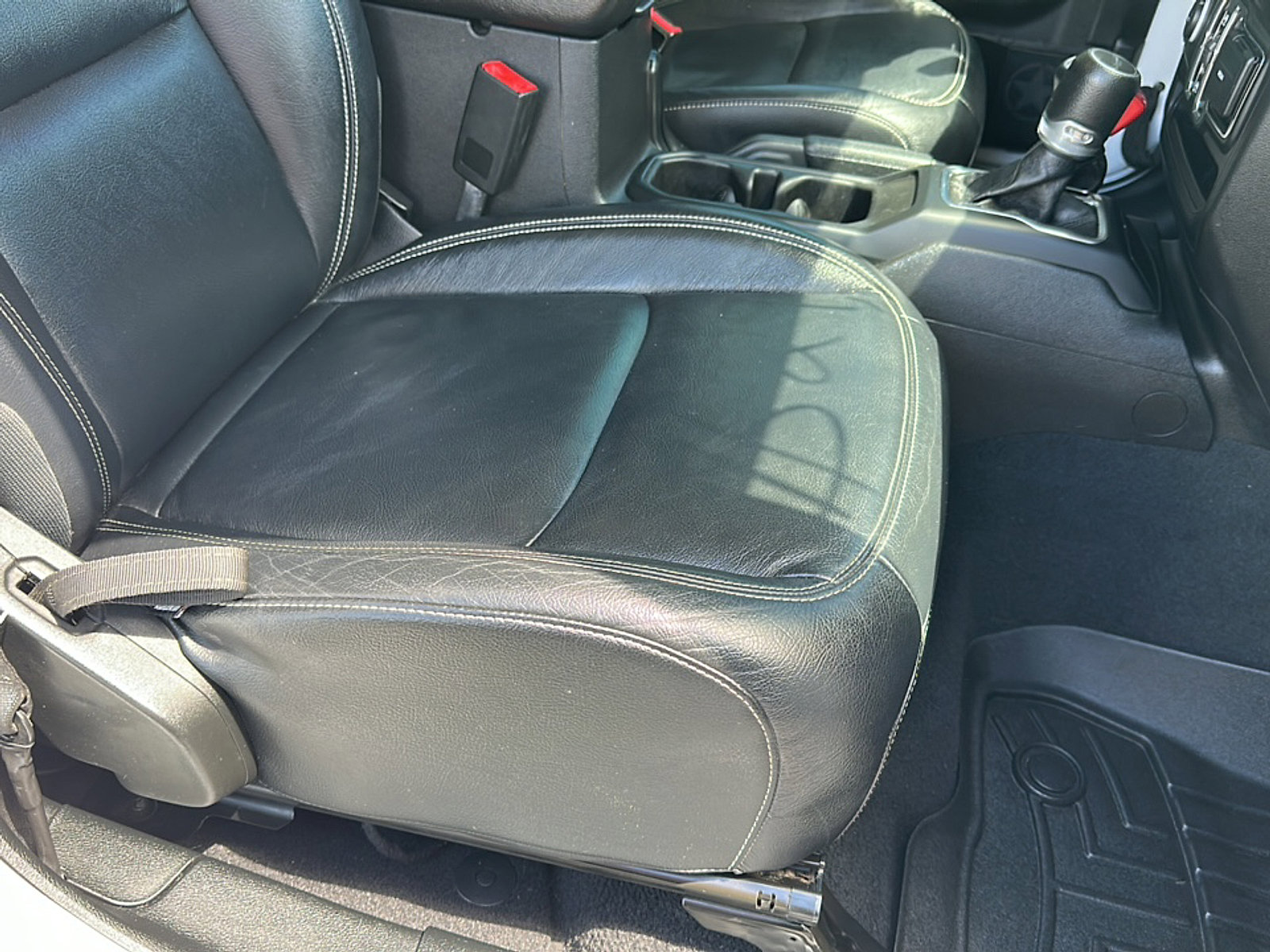 Used 2020 Jeep Gladiator Sport w/ Quick Order Package 24S image 28