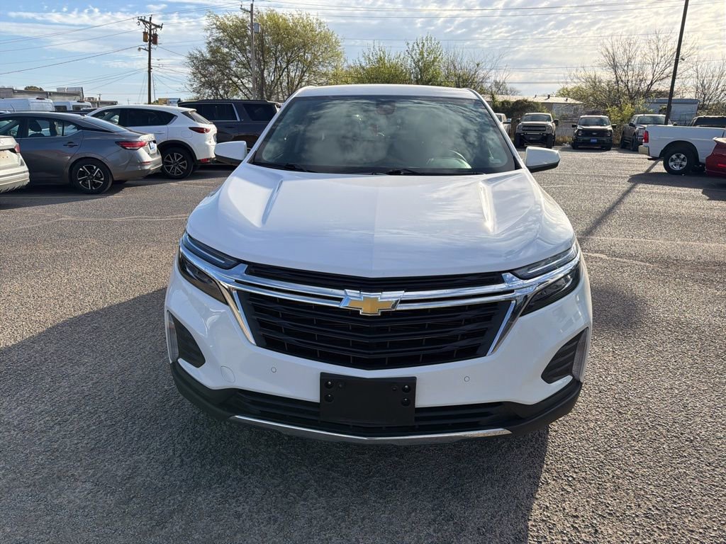 Used 2024 Chevrolet Equinox LT image 2