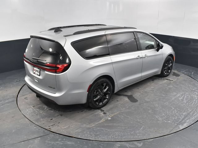 New 2026 Chrysler Pacifica Limited w/ S Appearance Package FWD image 52