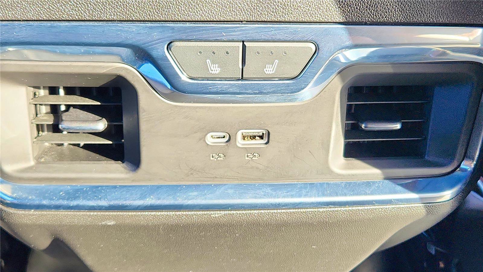 Used 2024 GMC Sierra 2500 Denali Ultimate image 18