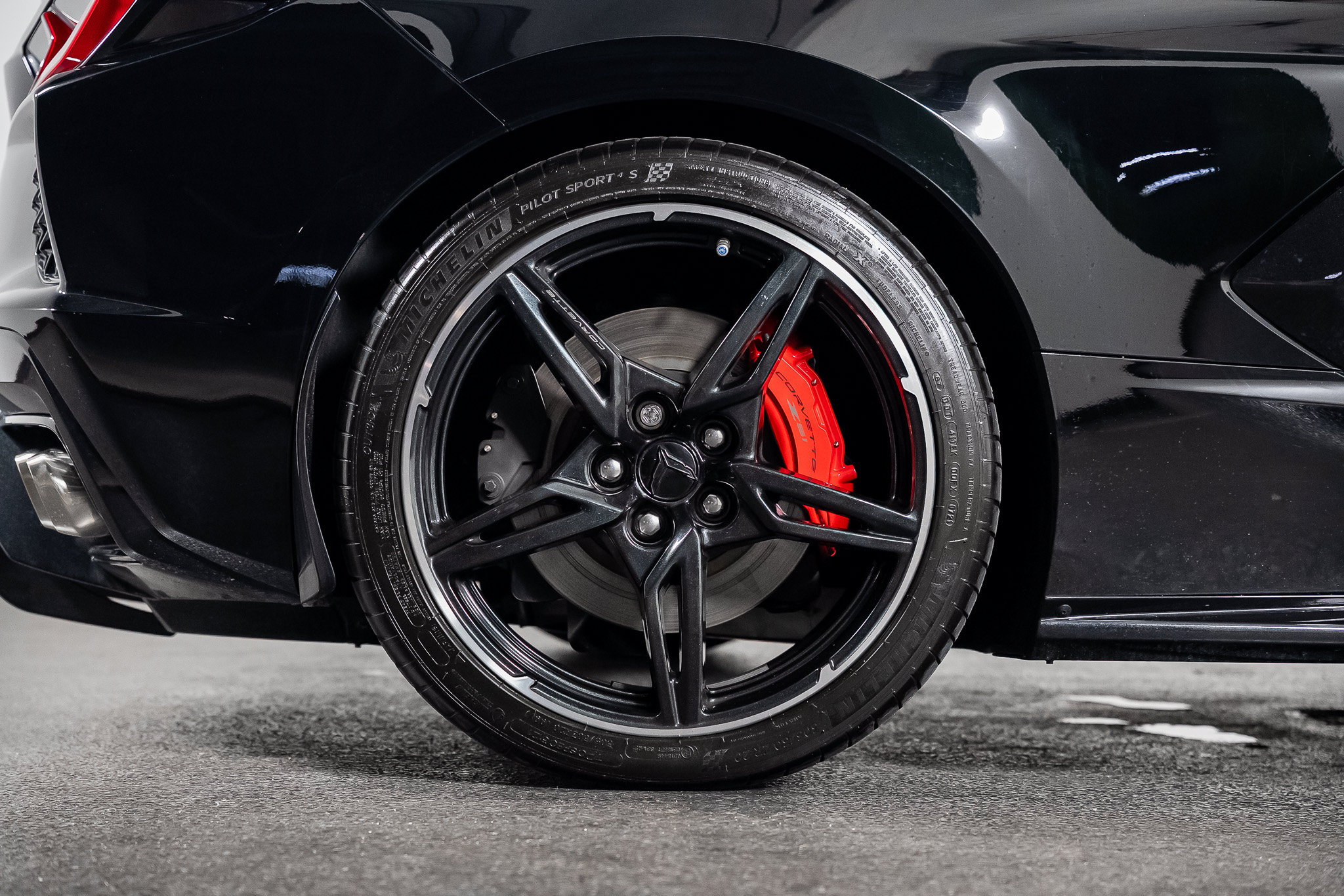 Used 2021 Chevrolet Corvette Stingray Preferred Cpe w/ Z51 Performance Package RWD image 30