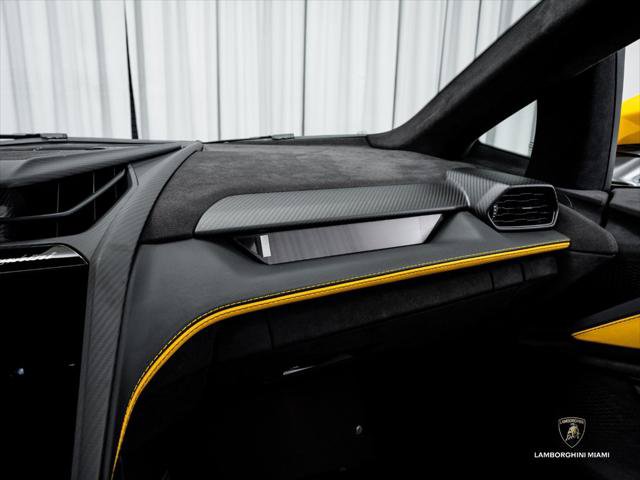 Used 2024 Lamborghini Revuelto AWD/4WD image 40