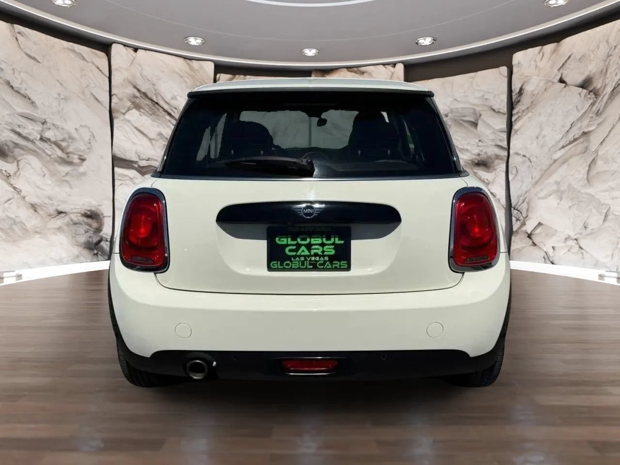 Used 2021 MINI Cooper 2-Door Hardtop FWD image 6
