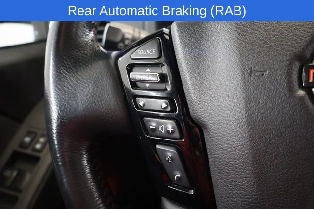 Used 2022 Nissan Frontier PRO-4X image 18