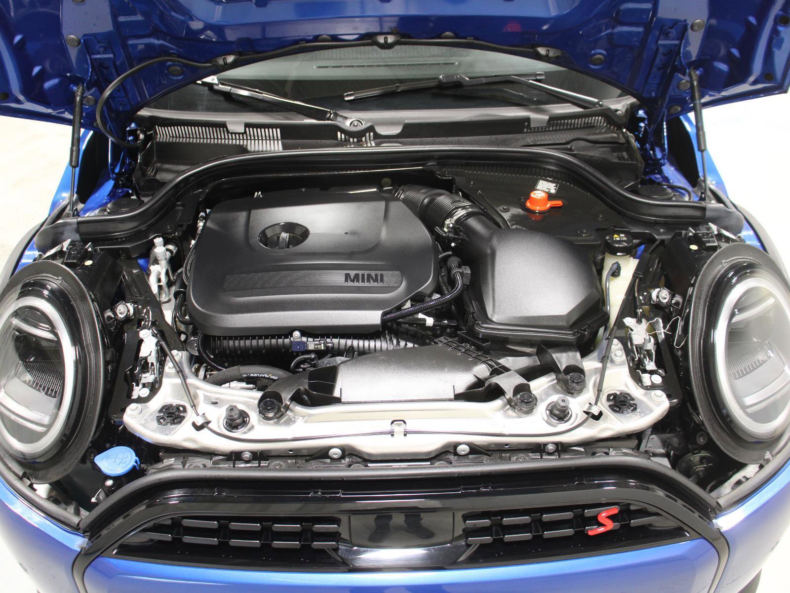 Certified 2025 MINI Cooper S image 29