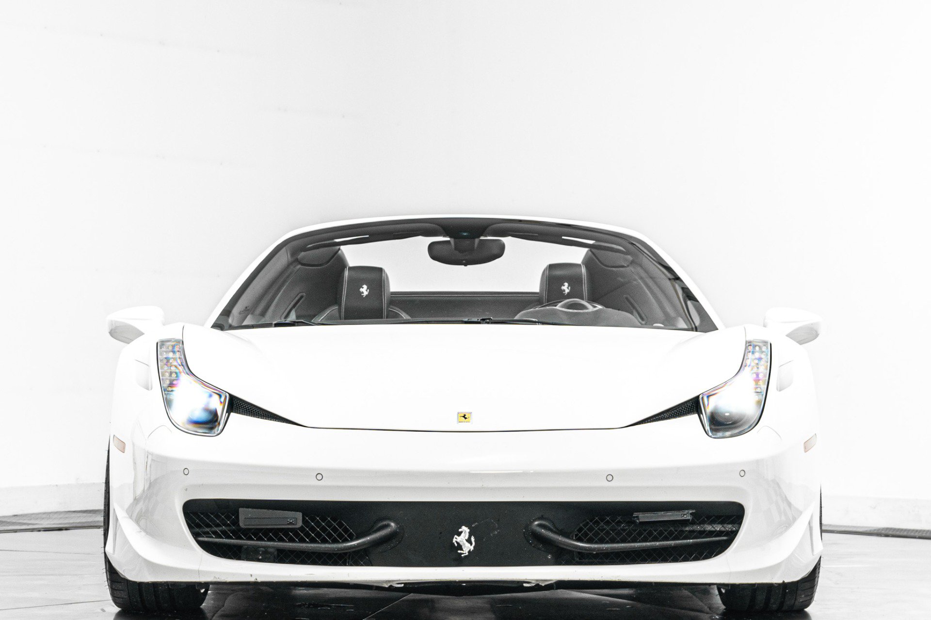 Used 2015 Ferrari 458 Spider RWD image 4