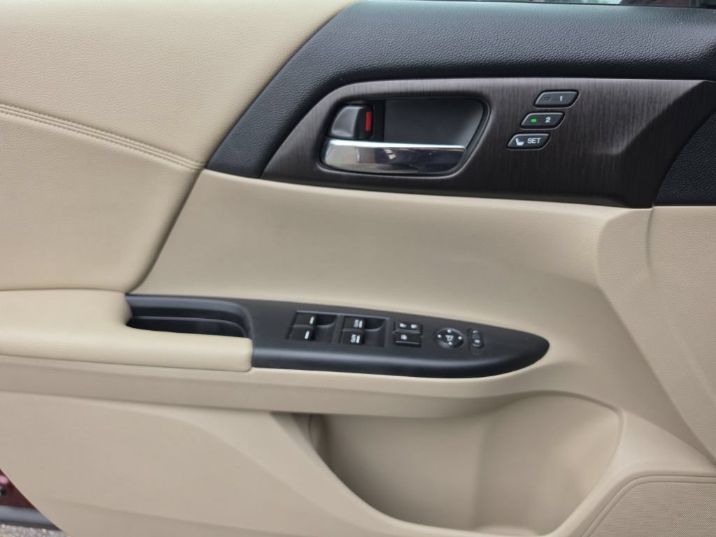 Used 2014 Honda Accord EX-L image 12
