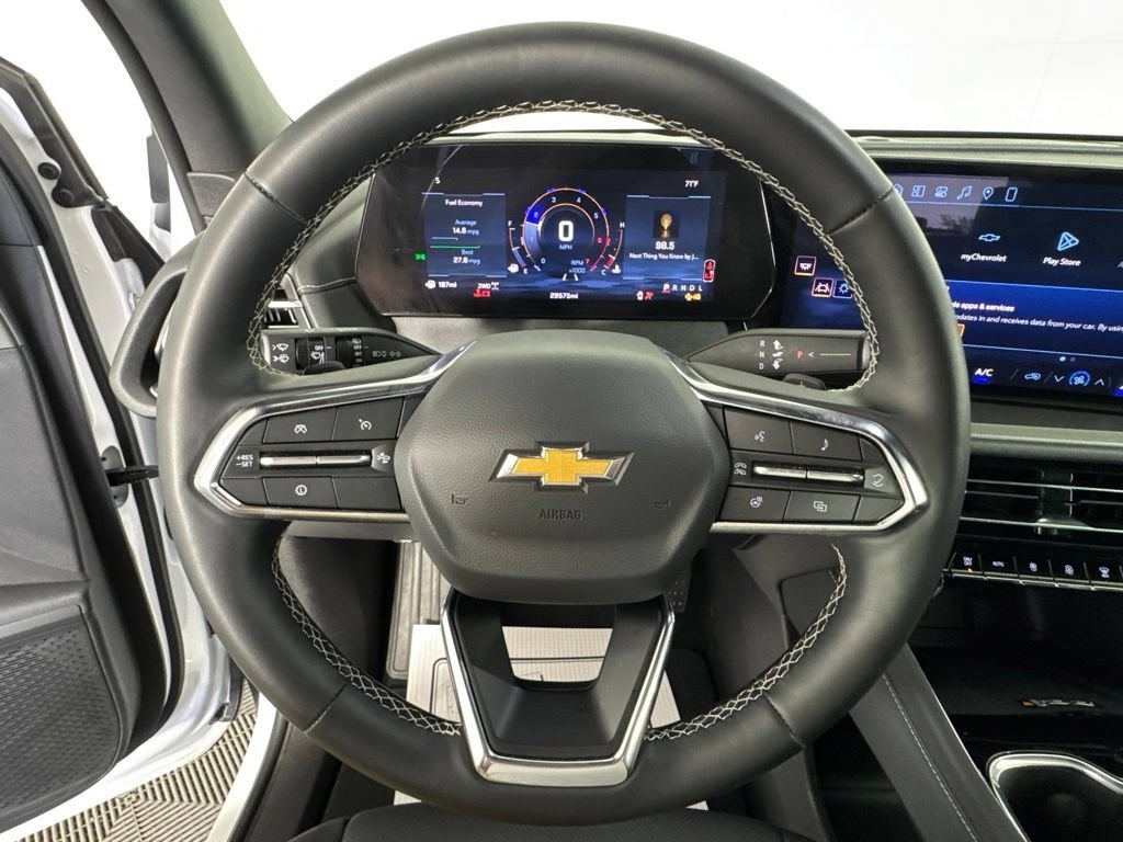 Certified 2026 Chevrolet Traverse LT AWD/4WD image 11