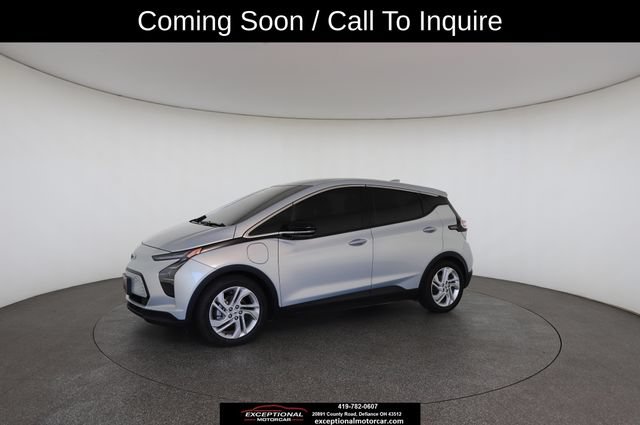 Used 2023 Chevrolet Bolt LT w/ Driver Confidence Package FWD image 4