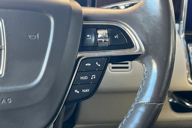 Used 2019 Lincoln Navigator Select w/ Technology Package RWD image 32