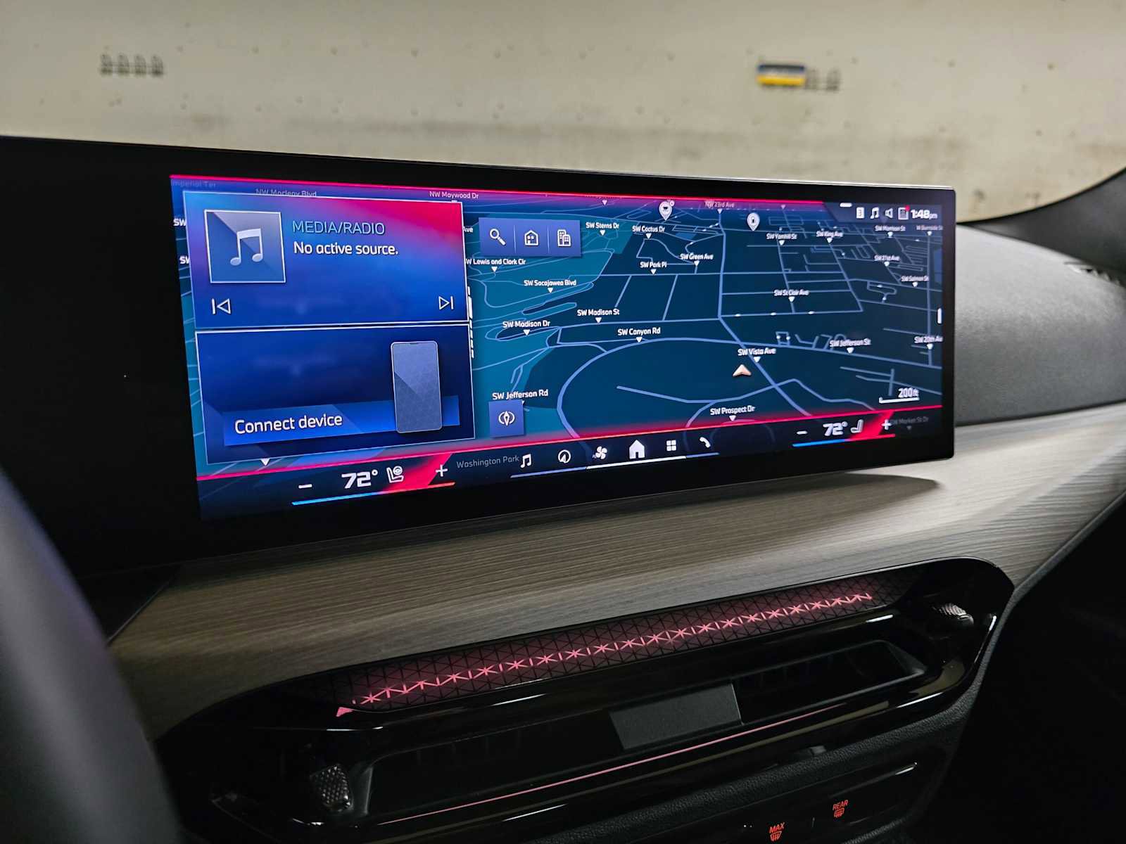 Used 2025 BMW 440i xDrive Coupe w/ Premium Package image 24