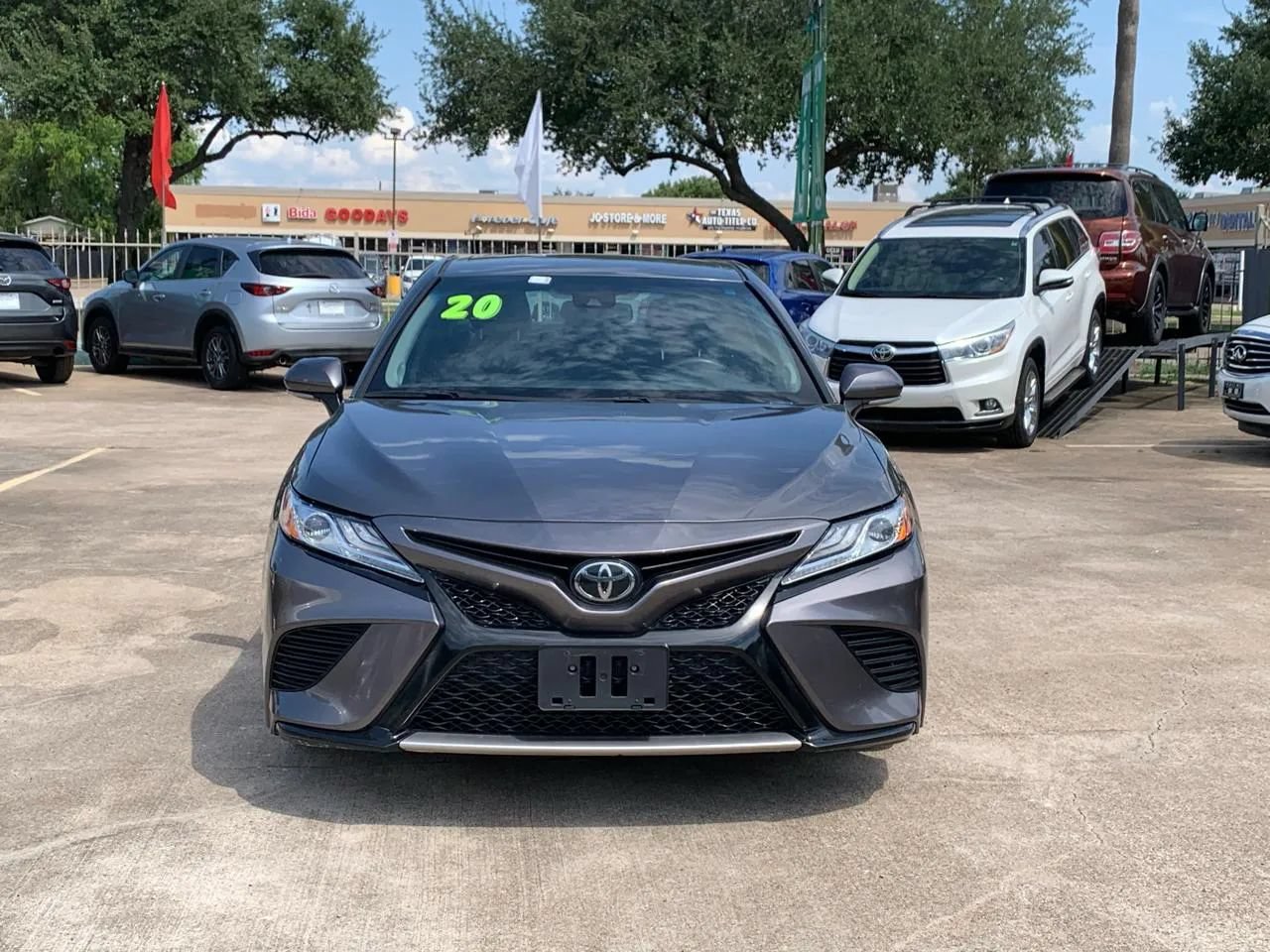 Used 2020 Toyota Camry XSE w/ Navigation Package FWD image 2