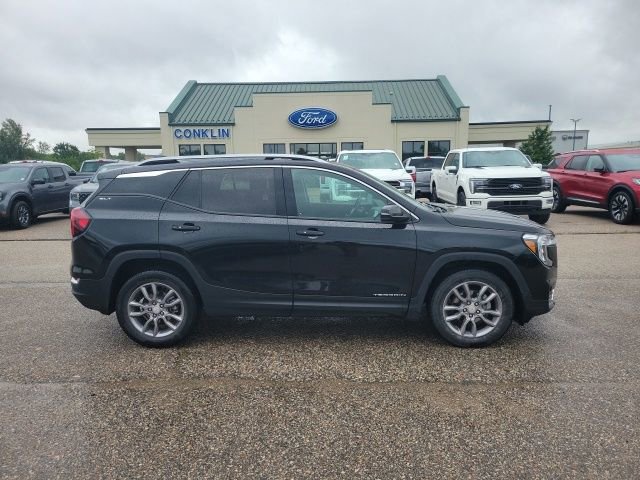 Used 2024 GMC Terrain SLT AWD/4WD image 21