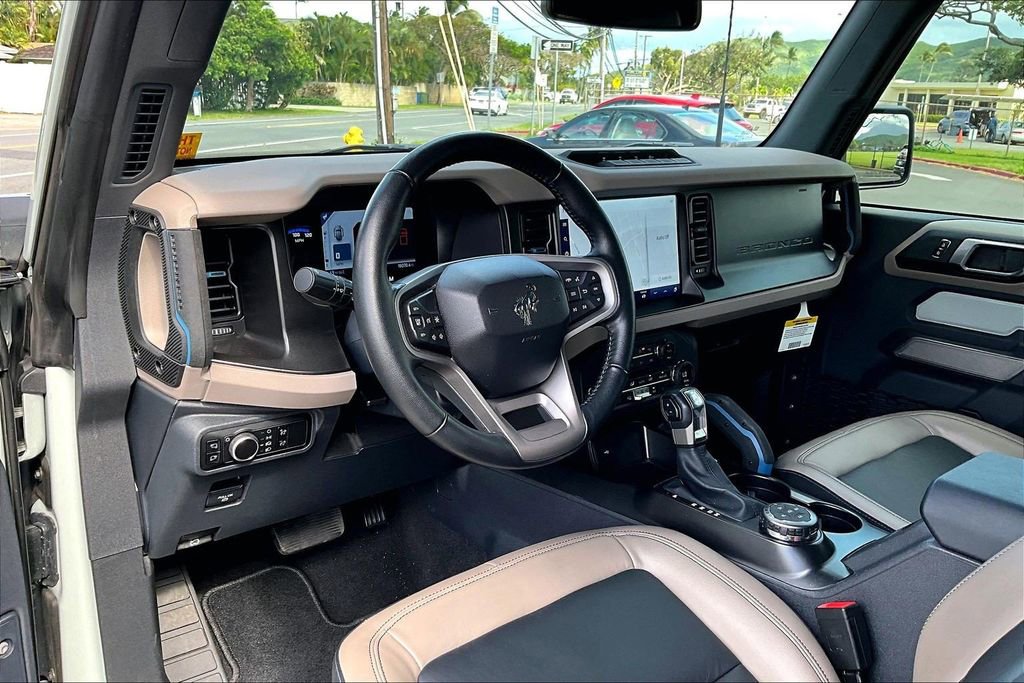 Used 2023 Ford Bronco Wildtrak image 13