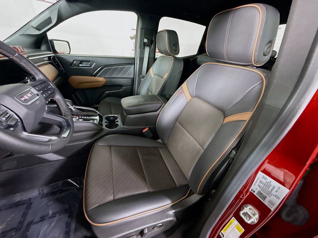 Used 2024 GMC Canyon AT4 w/ AT4 Premium Package image 26