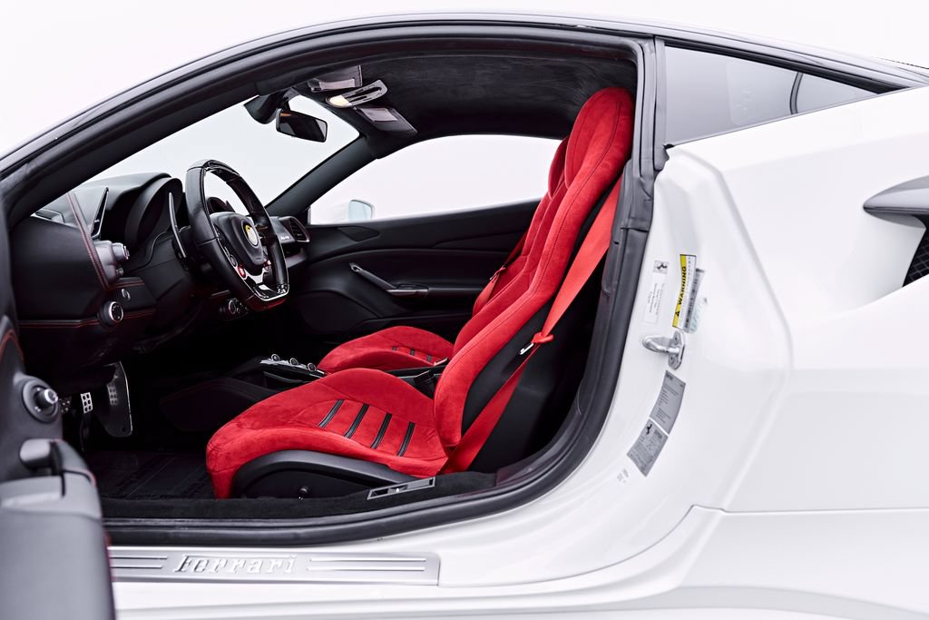 Used 2018 Ferrari 488 GTB RWD image 45