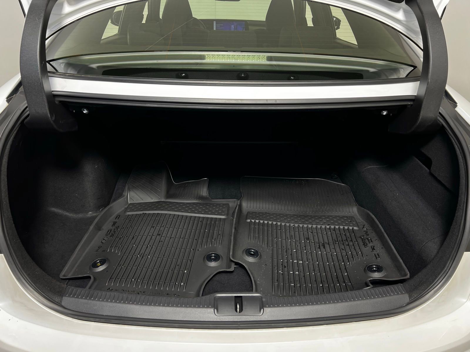 Used 2024 Toyota Crown XLE image 25