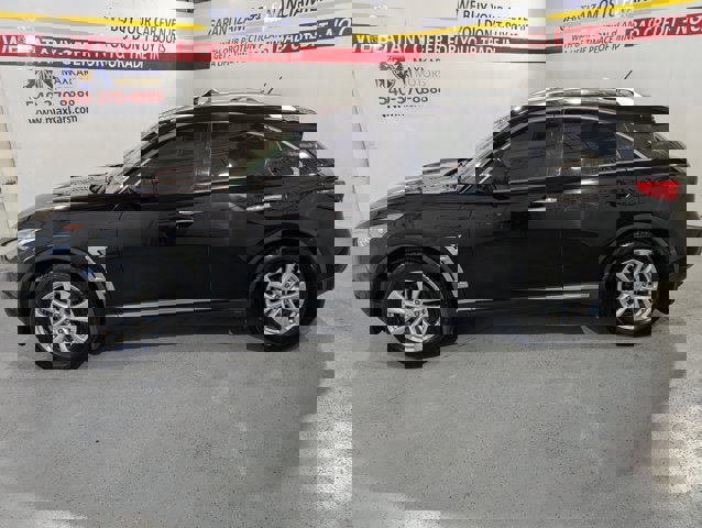 Used 2017 INFINITI QX70 AWD w/ Premium Package image 4