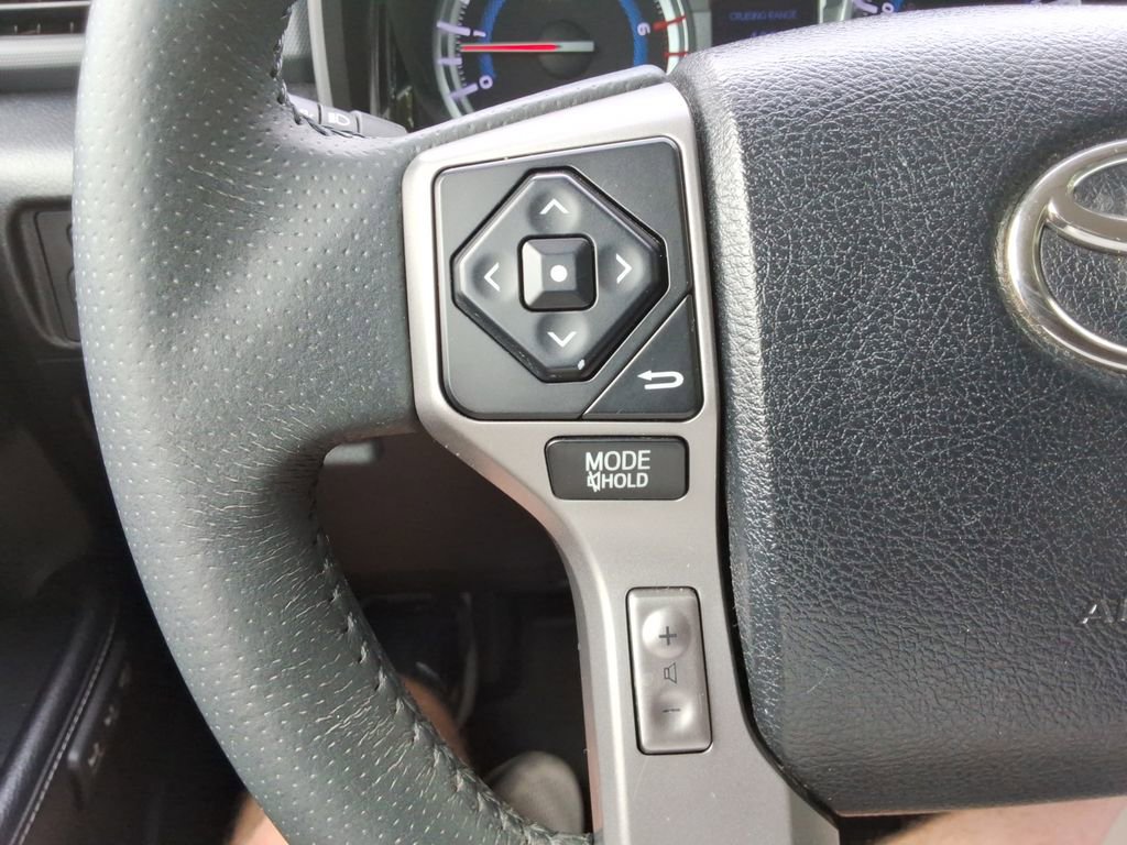 Used 2016 Toyota 4Runner Limited AWD/4WD image 29
