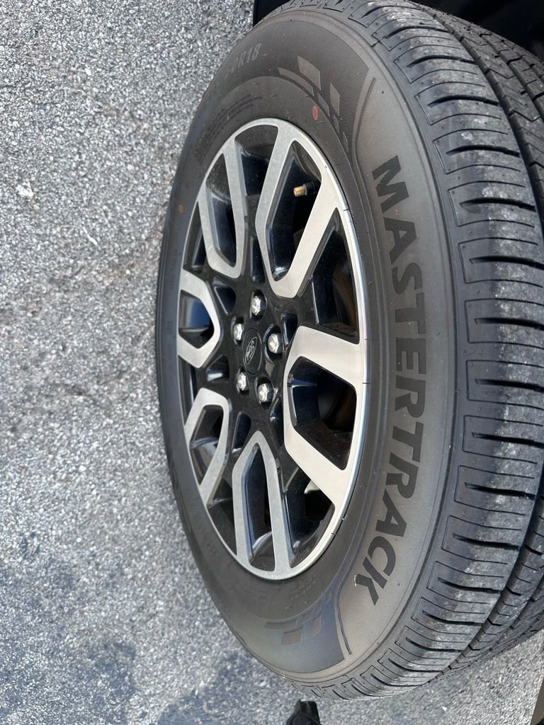 Used 2023 Ford Maverick Lariat FWD image 21