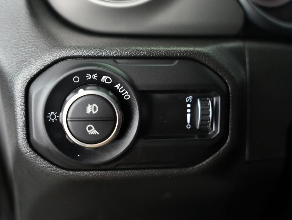 Used 2023 Jeep Gladiator Sport AWD/4WD image 44