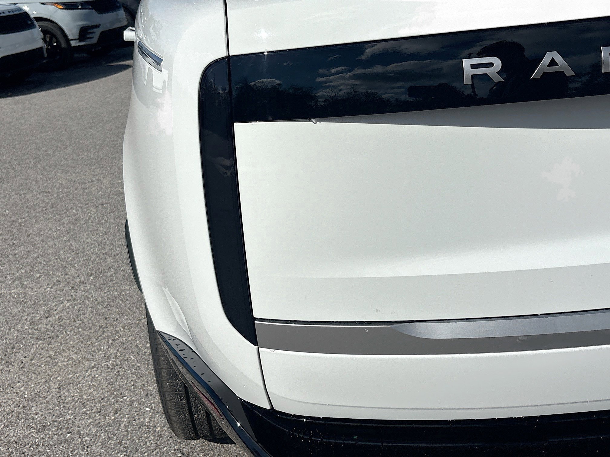 New 2026 Land Rover Range Rover Long Wheelbase Autobiography image 10