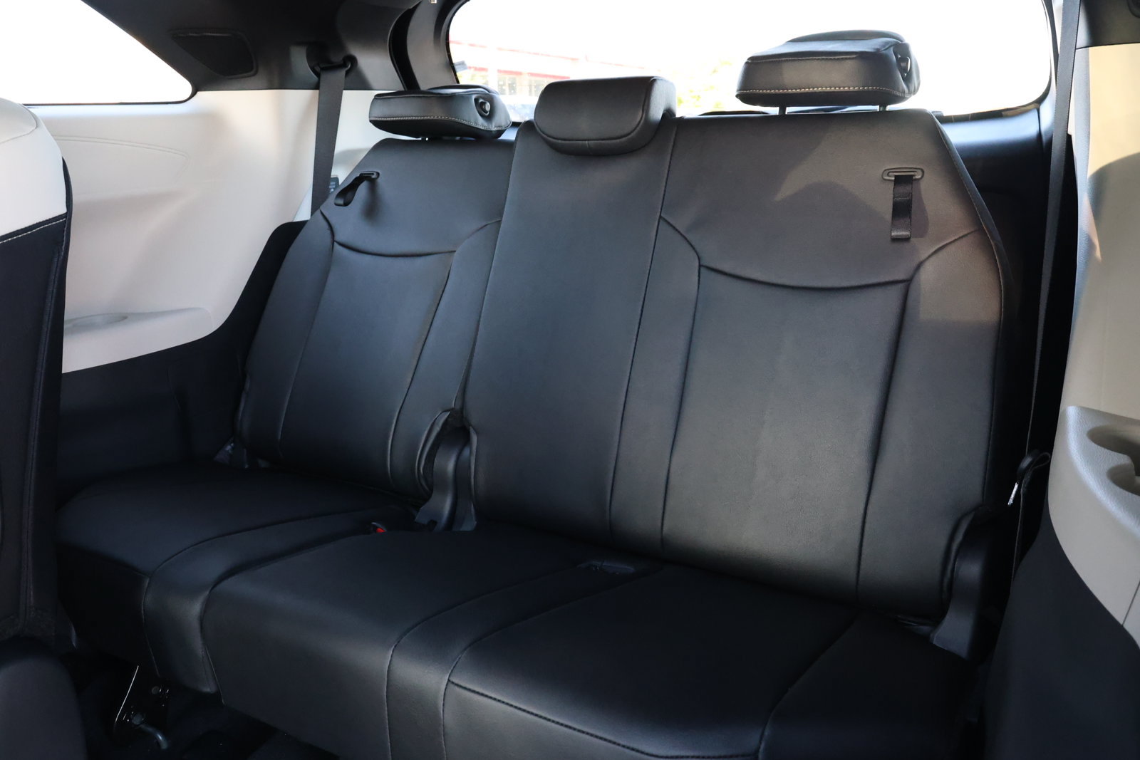 New 2026 Toyota Sienna Platinum AWD/4WD image 31