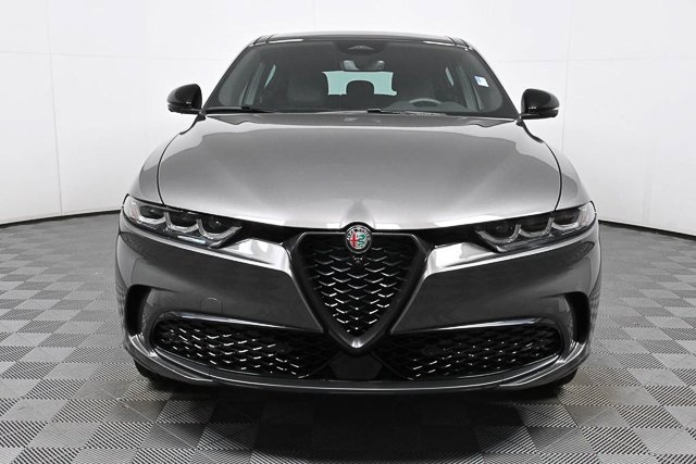 New 2024 Alfa Romeo Tonale Veloce image 2