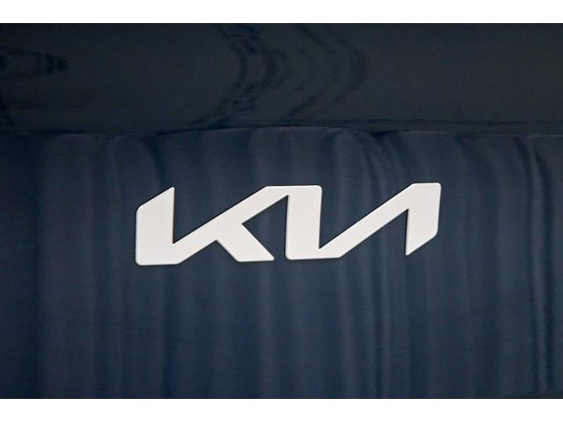 Used 2025 Kia EV6 Light image 36