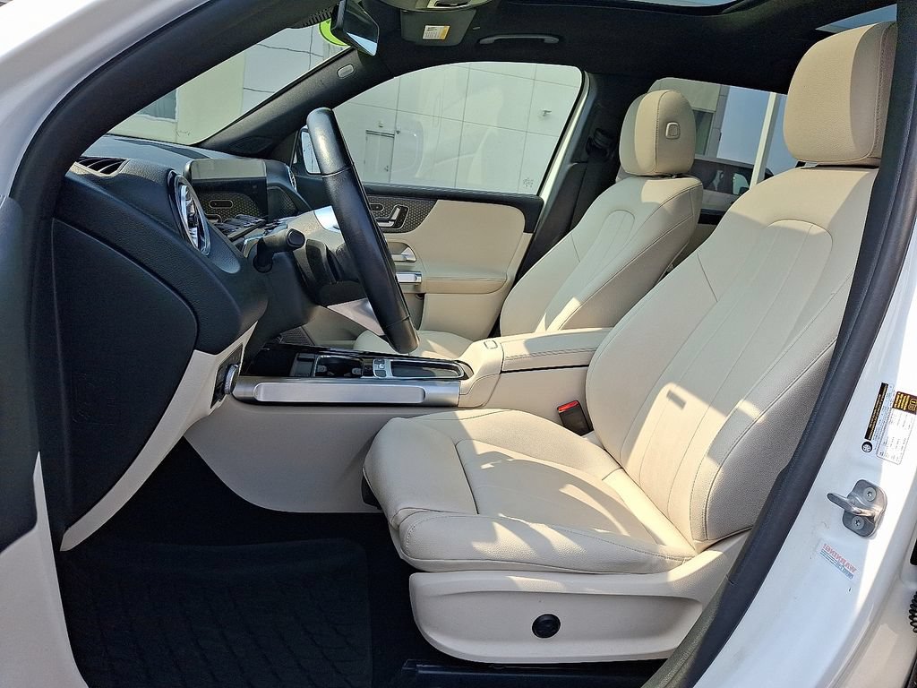 Used 2024 Mercedes-Benz GLB 250 4MATIC image 14