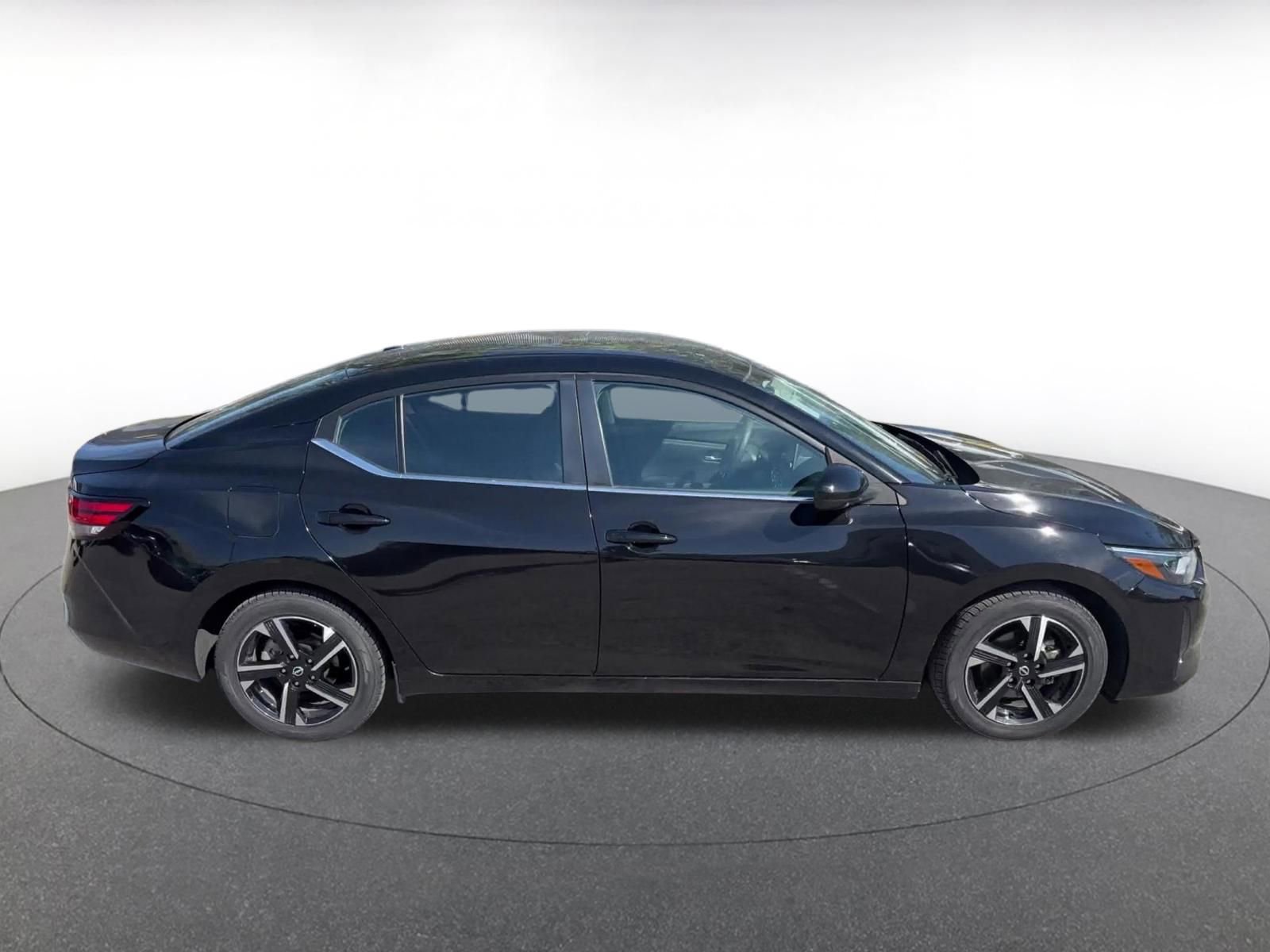 Used 2024 Nissan Sentra SV FWD image 16