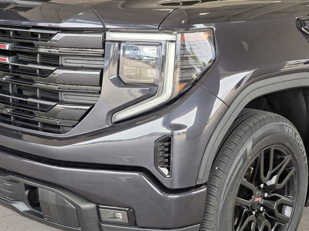 Used 2023 GMC Sierra 1500 Elevation AWD/4WD image 7