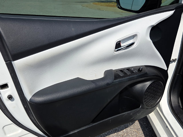Used 2022 Toyota Prius Prime XLE FWD image 18