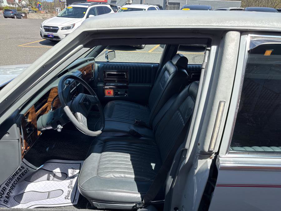 Used 1989 Cadillac Brougham RWD image 17