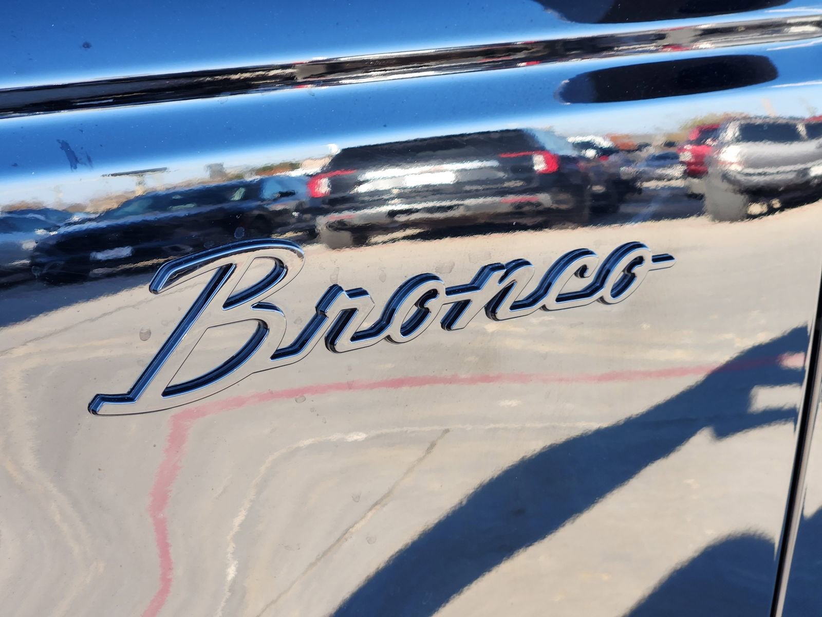 Used 2024 Ford Bronco Wildtrak image 13