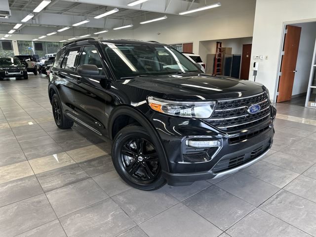 Used 2023 Ford Explorer XLT w/ Equipment Group 202A AWD/4WD image 1
