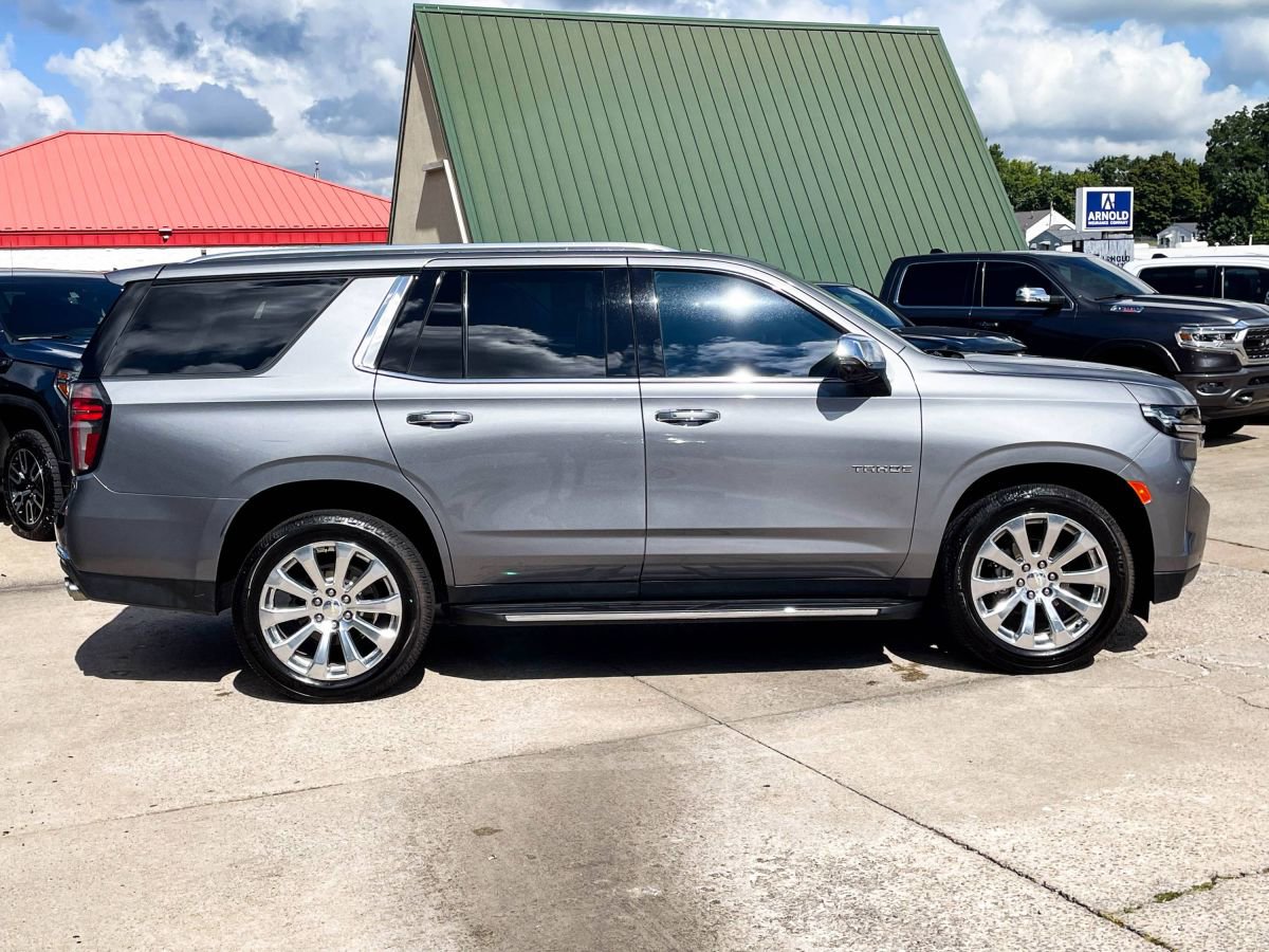 Used 2021 Chevrolet Tahoe Premier w/ Premium Package image 4